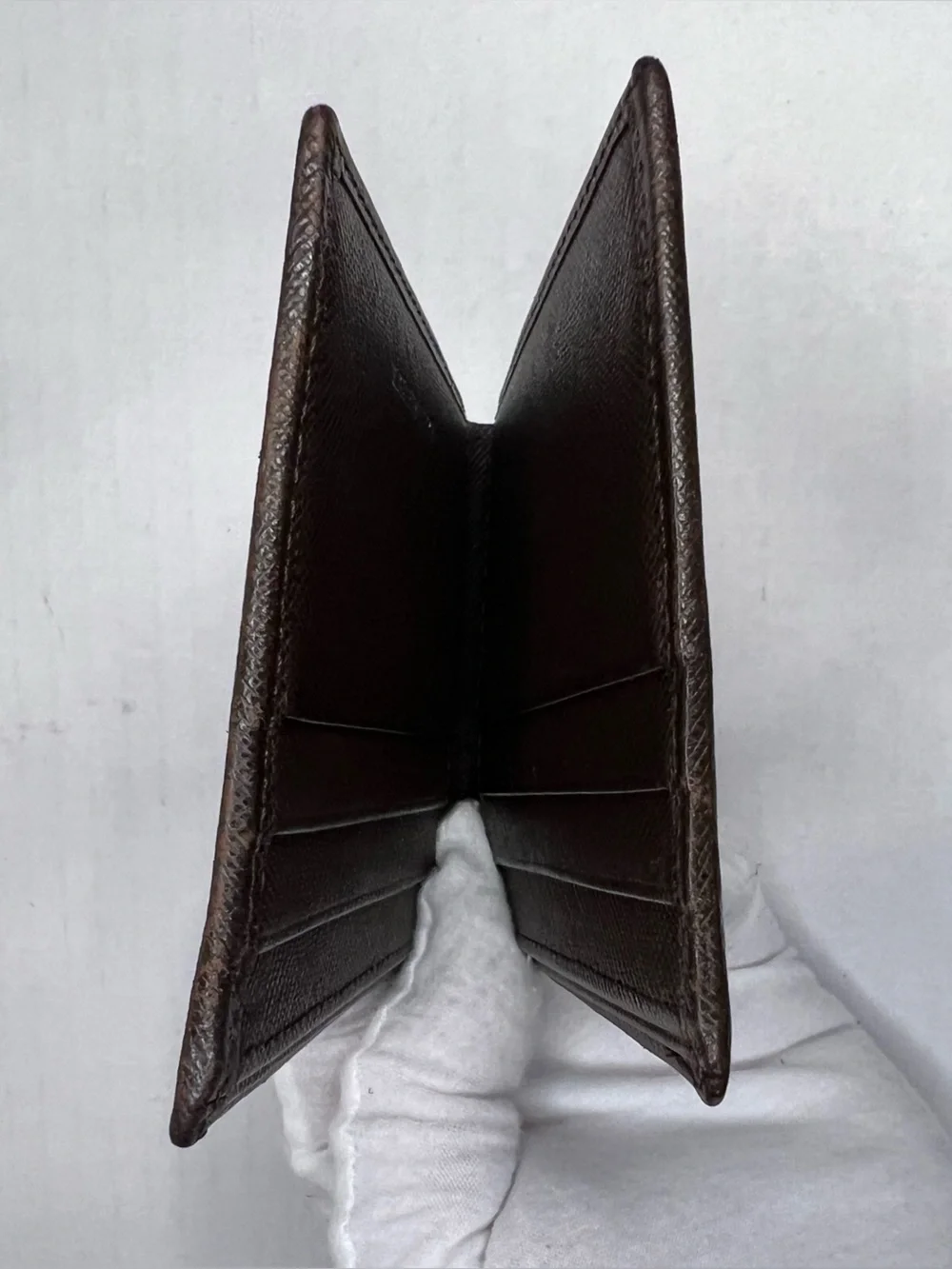 Burberry Bifold Wallet in a dark brown saffiano leather‎